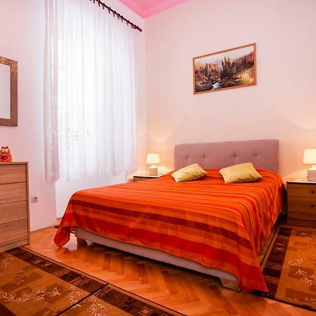 Emanuel Apartman Pula Exterior foto