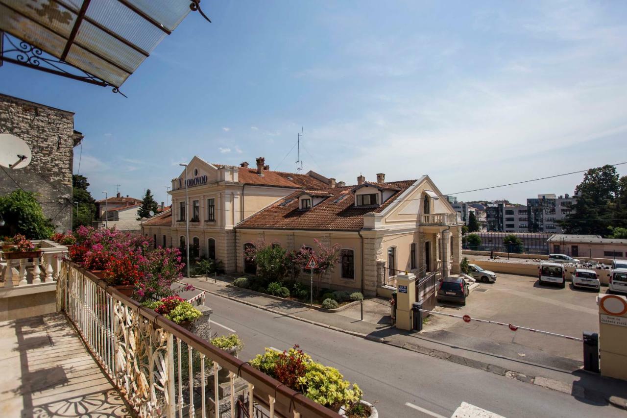 Emanuel Apartman Pula Exterior foto