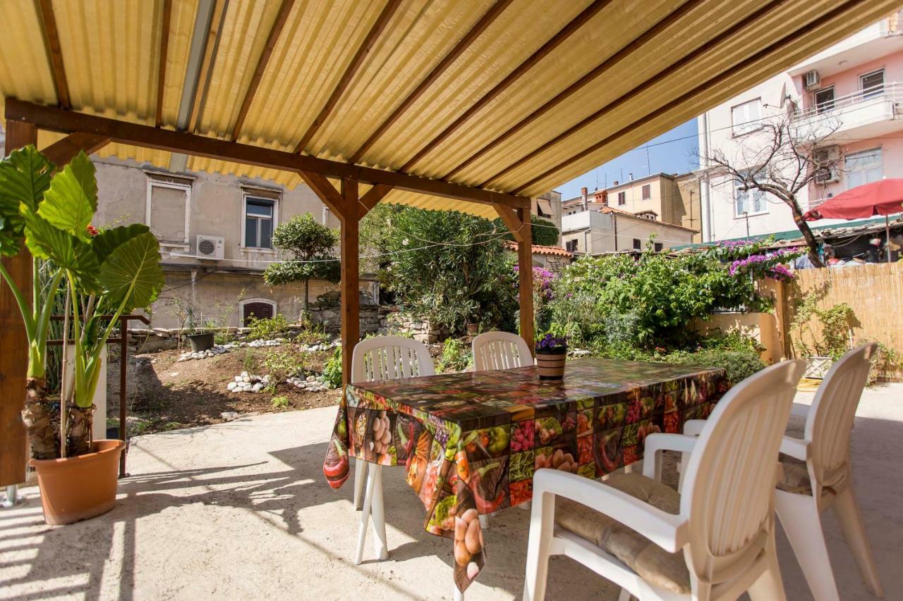 Emanuel Apartman Pula Exterior foto
