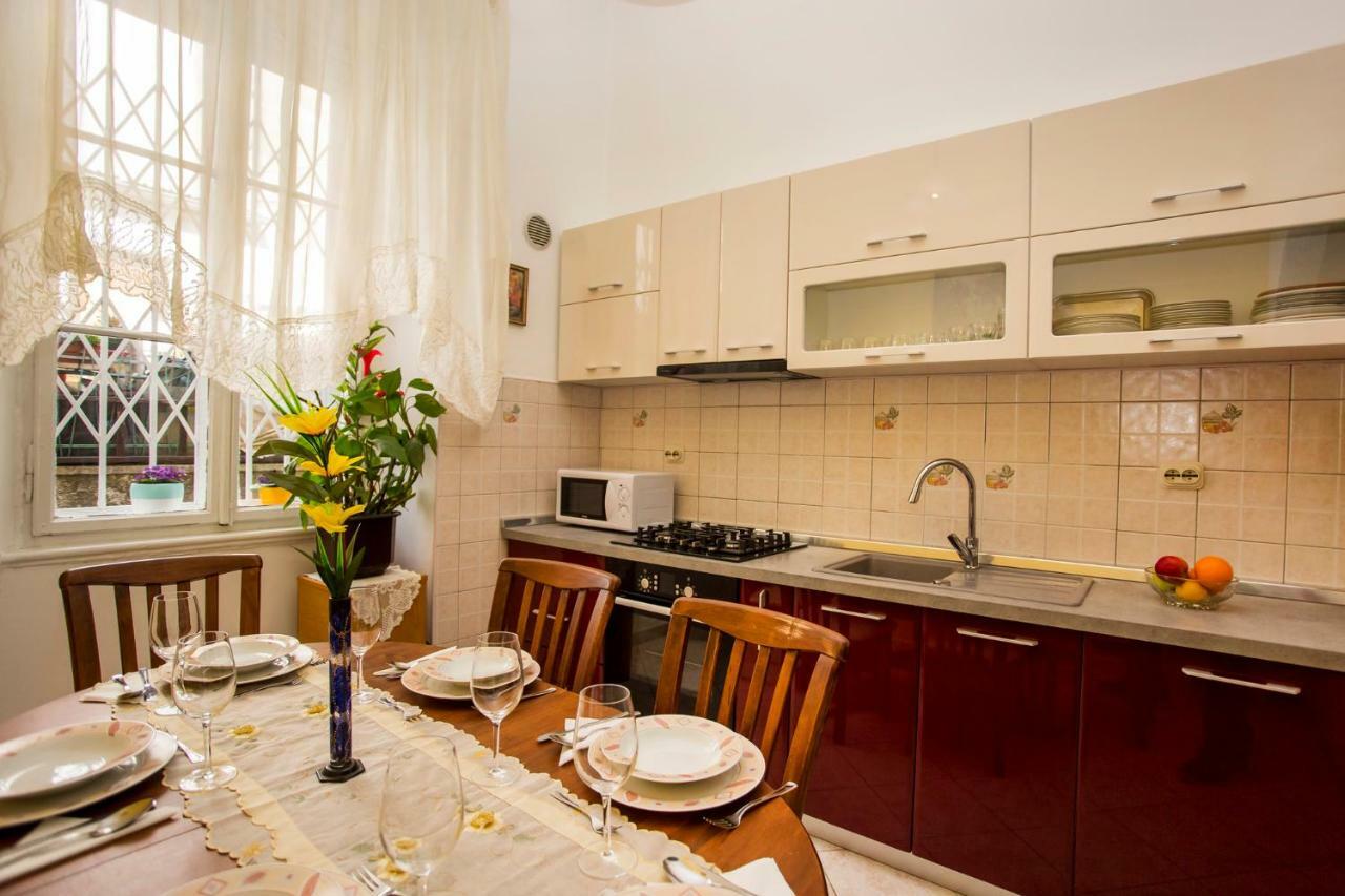 Emanuel Apartman Pula Exterior foto