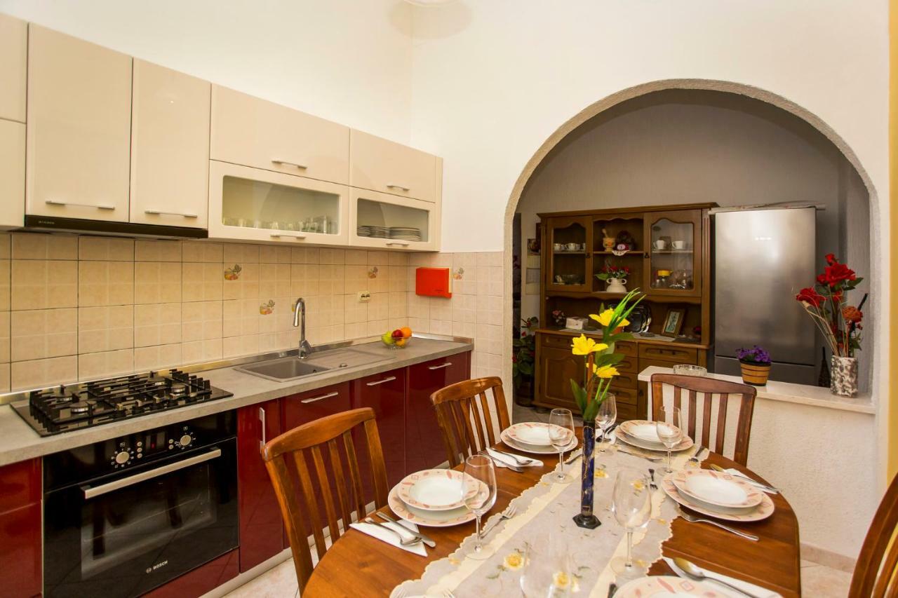 Emanuel Apartman Pula Exterior foto
